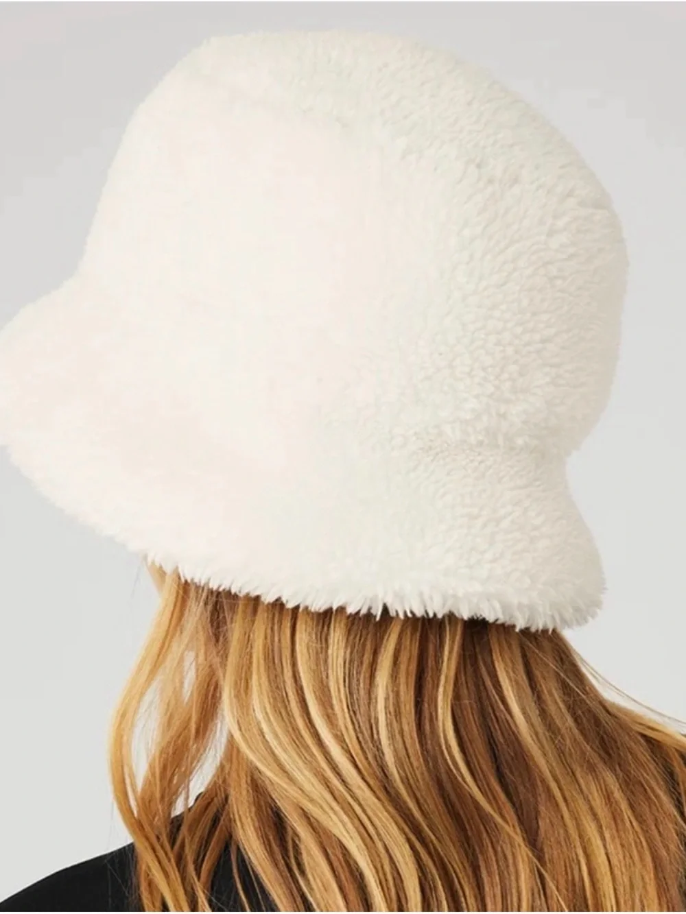 ALO YOGA Foxy Sherpa Bucket Hat Ivory S/M